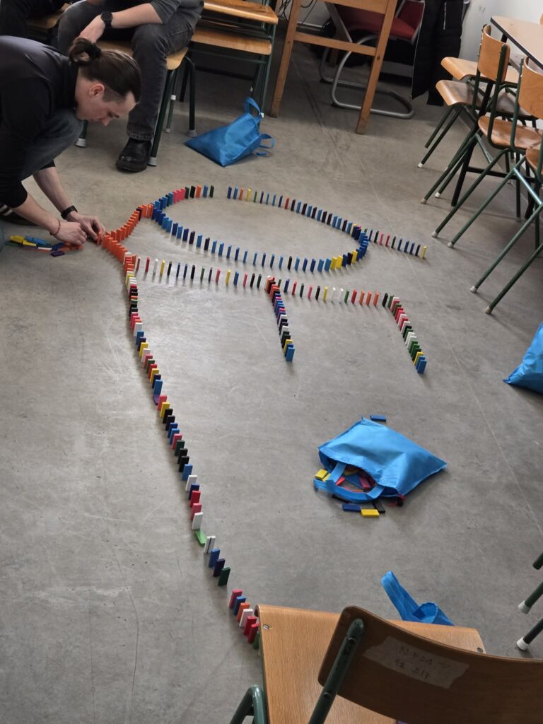 Dominó kihívás a Bánki JÓK tavaszi tréningjén