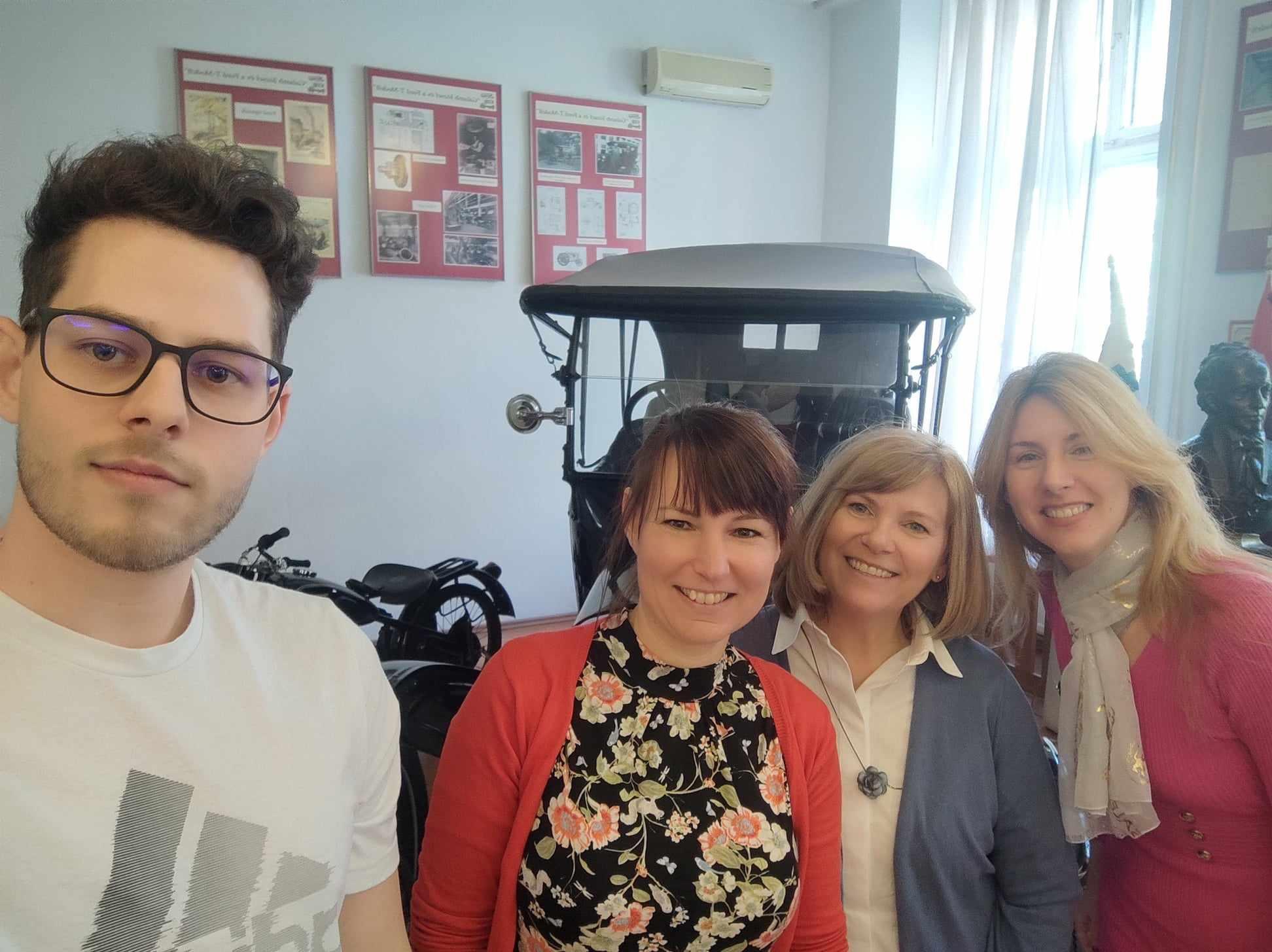 Beszélgetés a Kossuth Rádióban