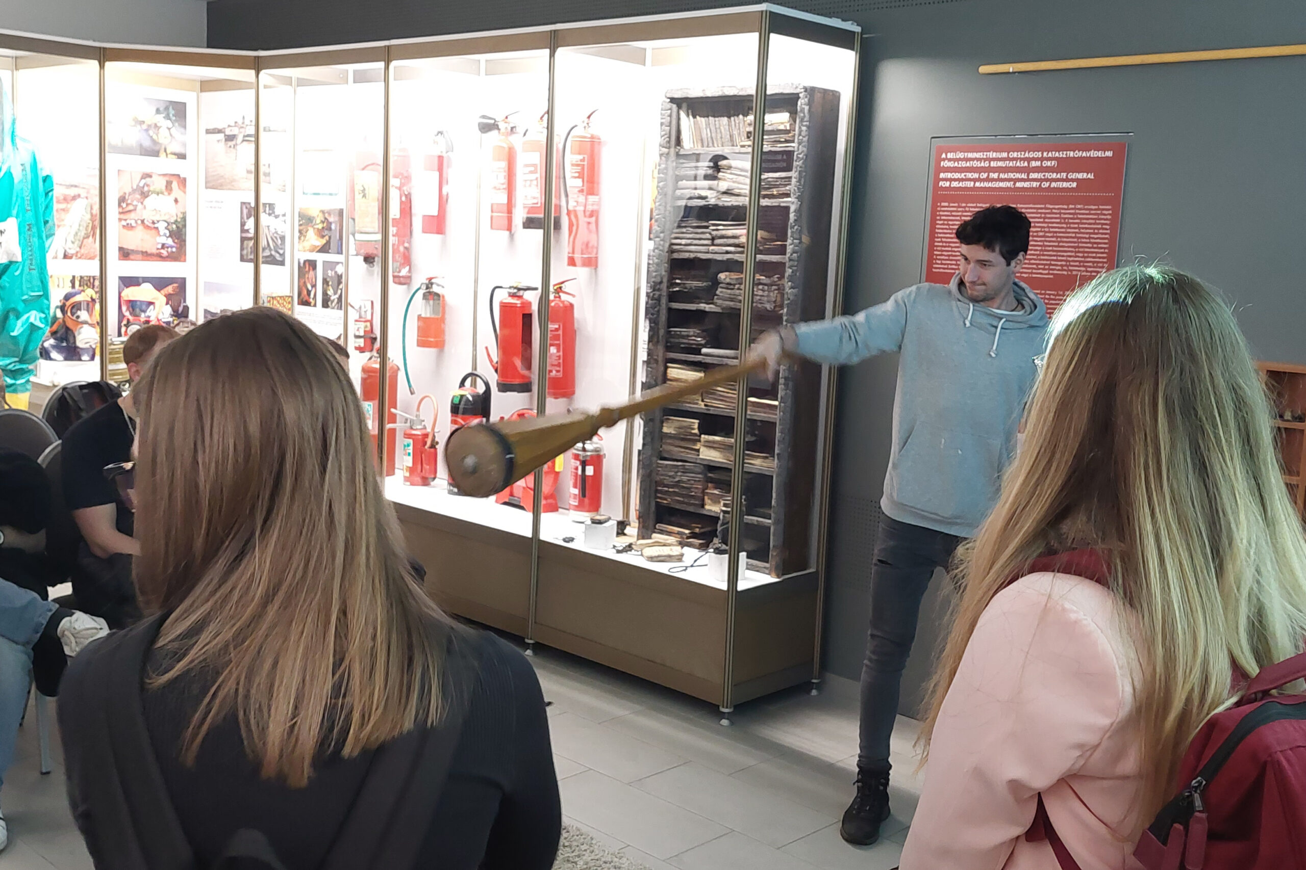 A tűzoltó hagyományokat követve – hallgatóink a kőbányai Tűzoltó Múzeumban